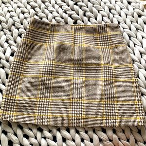 Tweed mini skirt